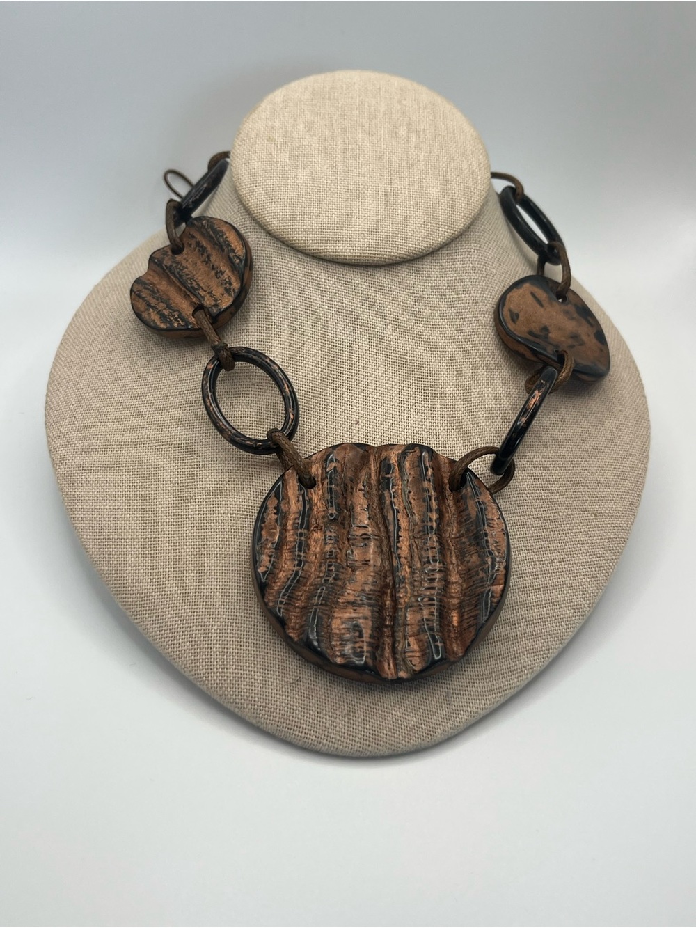 Boho Sylca Wood Look Resin Collar Necklace